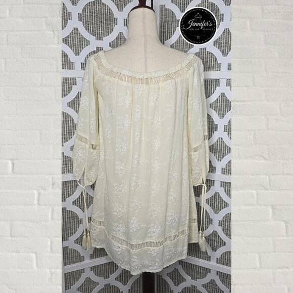 Astr Cream Off The Shoulder Floral Embroidered Ladder Trim Dress Size XS - Picture 8 of 13